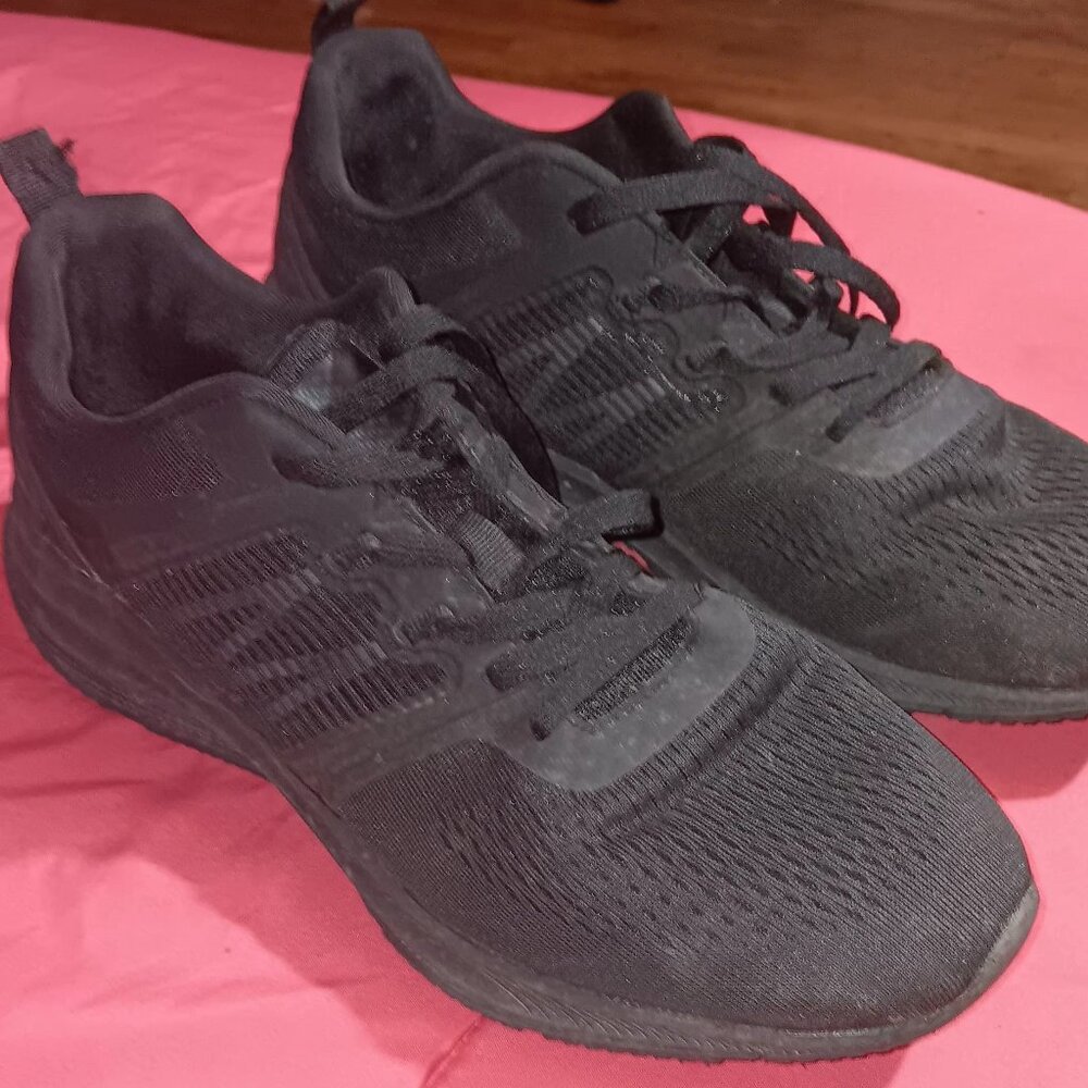 BCG MEN'S OUTRACER TRAINING SHOES  9.5